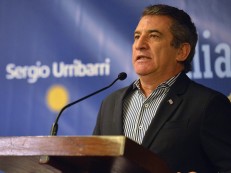 Urribarri cerca de Scioli