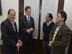 Bahl reunió a Robles y Fredes
