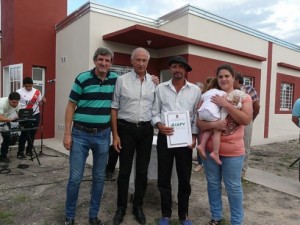 Mediante el Programa Federal Techo Digno.