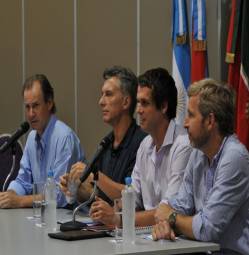 Macri sobrevoló las zonas inundadas en Concordia