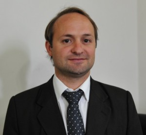Alejandro Santana.