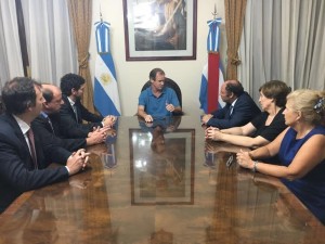 Bordet recibió a quienes protagonizarán el encuentro de legisladores locales