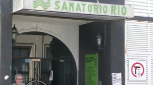 Trabajadores del Sanatorio Río realizarán hoy un paro de 24 horas en demanda de pago de los salarios del mes de diciembre.