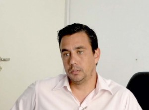 Stratta puso en funciones al funcionario