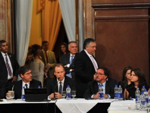 Sesión en el Senado por el acuerdo con los acreedores externos.