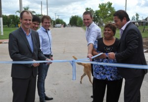 Entregó aportes a María Luisa y Gobernador Etchevehere.