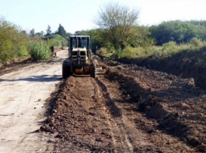 Recuperan caminos en Paraná Campaña
