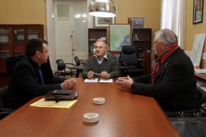 Avanzan en gestiones para obras de infraestructura escolar y deportiva para María Grande.