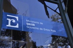 Los trabajadores de hospitales y centros de salud recibirían un reconocimiento.