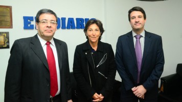 Enrique Marciano Martínez, Presidente del CAER, Jorgelina Guilisasti, Vocal y Daniel Galizzi, Secretario del Colegio de Abogados de Entre Ríos