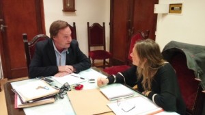 Con el objetivo de articular acciones .