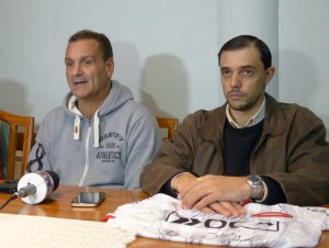 Islas ofreció una conferencia de prensa