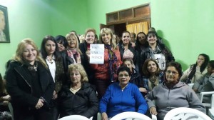 Cremer junto con la Mesa Nacional de Mujeres del Frente Renovador.