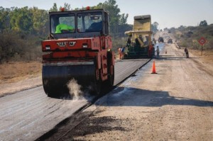 Beneficia a la producción local y el turismo.