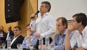 Habló del peronismo y defendió a Bordet.