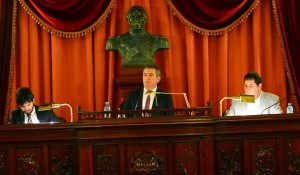 Urribarri quiere una bicameral para la ley de comunas