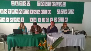 Reclama la renuncia de Panozzo.