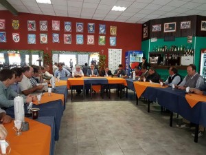 "Tenemos que replantear la distribución de los recursos para que la provincia también sea más federal hacia adentro”, propuso De Angeli.