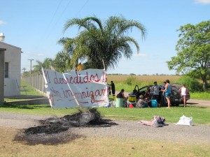 Protesta frente a la Fábrica de Cartuchos de Cerrito