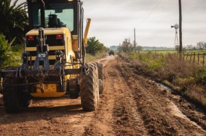 Trabajos de mantenimiento de caminos 