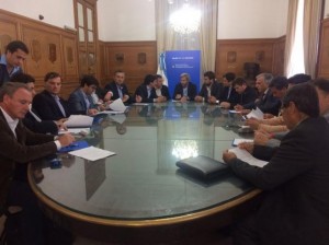 Destinado a la compra de maquinarias, utilitarios, luminarias e informática.