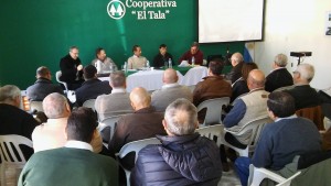 Tomassi estuvo presente en la Apertura de un Encuentro Provincial de Cooperativas eléctricas.