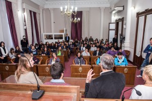 Bahl recibió a los alumnos de Paraná.