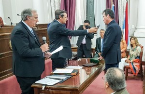 Lara y Castrillón designados como autoridades.