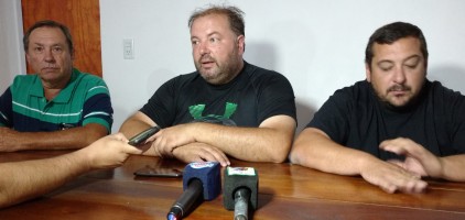Fue presentada por una ex empleada.