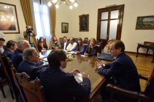 Lo hizo ante su equipo de gobierno y los responsables de las áreas.