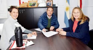 Firma de convenio con el Instituto Padre E. Laumann.