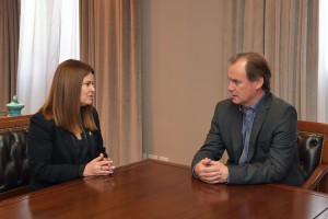  Bordet se reunió con la senadora nacional Sigrid Kunath.