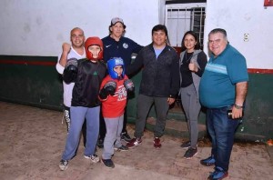 Sánchez visitó dos Escuelas de Boxeo en Colón