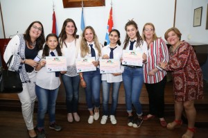 Prestaron juramento los concejales juveniles .