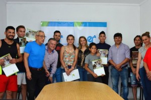 Entrega de aportes a deportistas