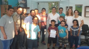 Zavallo se reunió con los jóvenes de baja talla