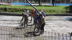 Hormigonado del nuevo natatorio.