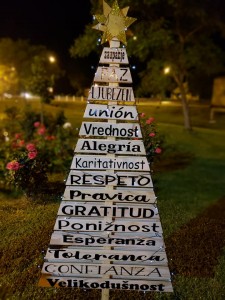 Árbol de Navidad argentino-esloveno.