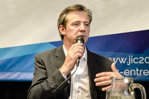 Apoyo sindical a Bahl.