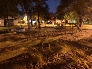 Gainza pide iluminar las plazas para que no se conviertan en lugares inseguros.