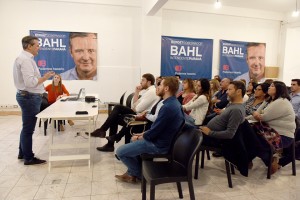 Bahl se reunió con su equipo técnico