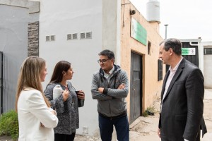 Bahl entregó aportes para una panadería