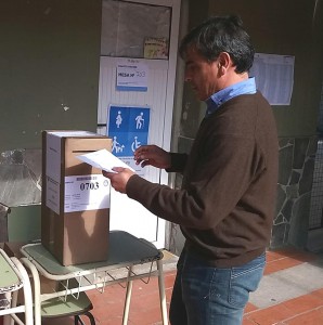 Palacios votó este mediodía