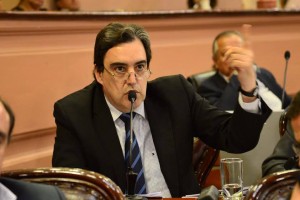 Monge, presidirá la UCR.