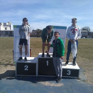 Jóvenes de Cerrito en los Juegos Provinciales Evita de Atletismo.