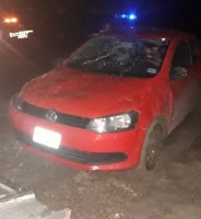 Por esquivar un pozo un automóvil despistó en la ruta 32