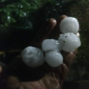 Intensa granizada en María Grande