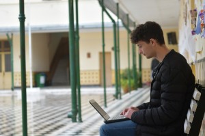 Comenzó el trámite online para becas secundarias.