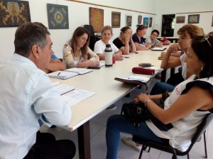 Reunión con establecimientos educativos.