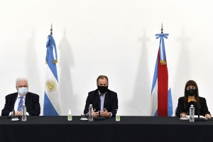 Ginés González Garcia visitó Paraná